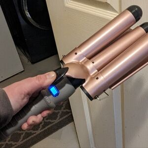 Triple Barrel Wave Maker Hot Iron Styling Tool